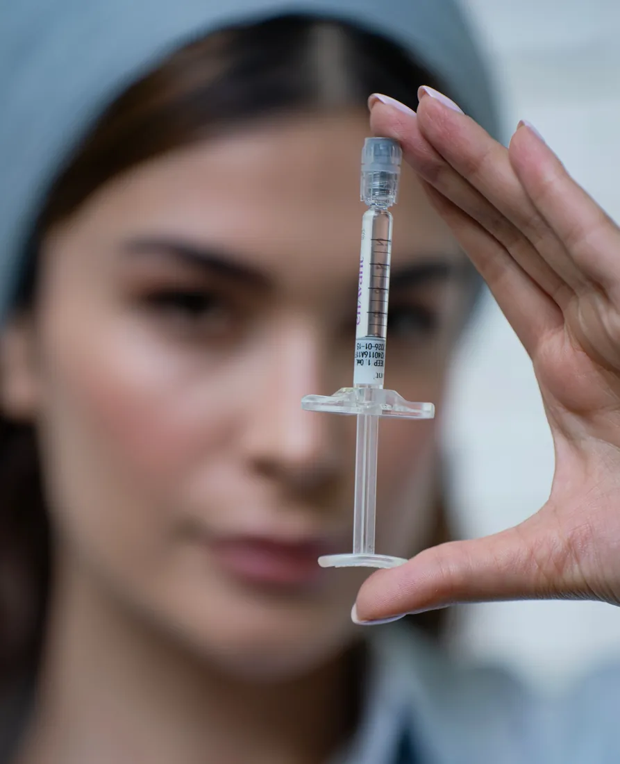 Botox oder Filler — Unterschied der Faltenbehandlung beim Facharzt in Düsseldorf